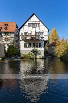 Wunderschönes giebelstöckiges Fachwerkhaus aus Ulms Altstadt, dem Fischerviertel.