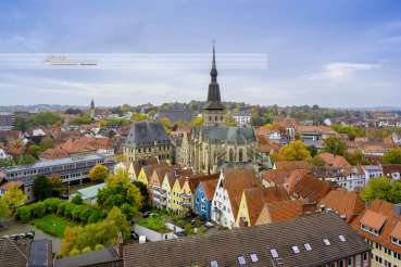 Rathaus, Marienkirche und die Giebelhäuser der Altstadt Osnabrück vom Riesenrad aus